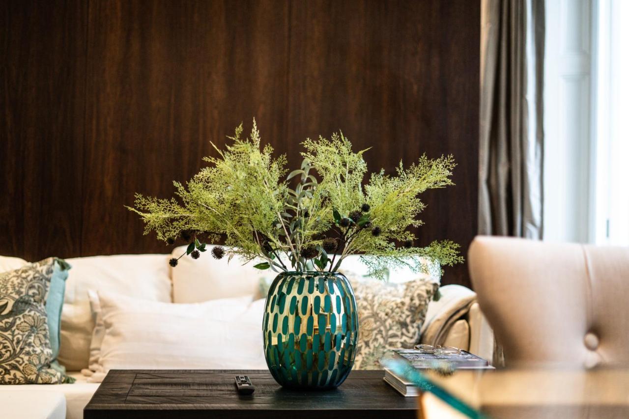 Grosvenor Gardens By Capital Appartement Londen Buitenkant foto